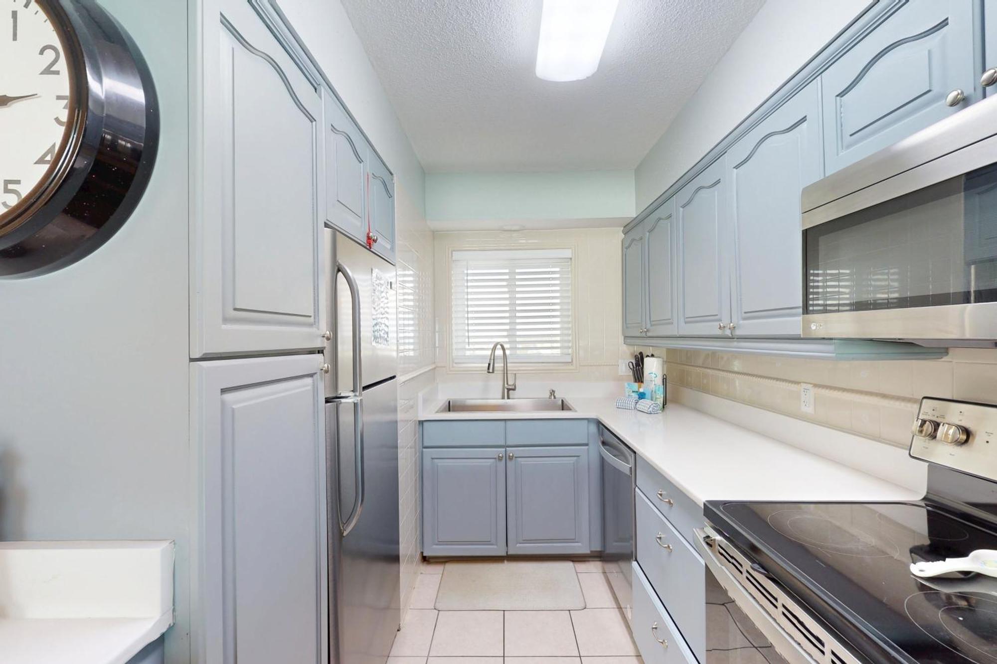 Apartment Regency Towers 1014